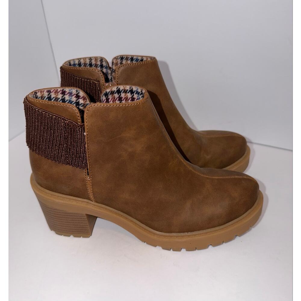 Muk Luks Brown Faux Leather Ankle Booties Size 7.5 Knit Cuff Lug Sole 2.5” Heel - Picture 6 of 11